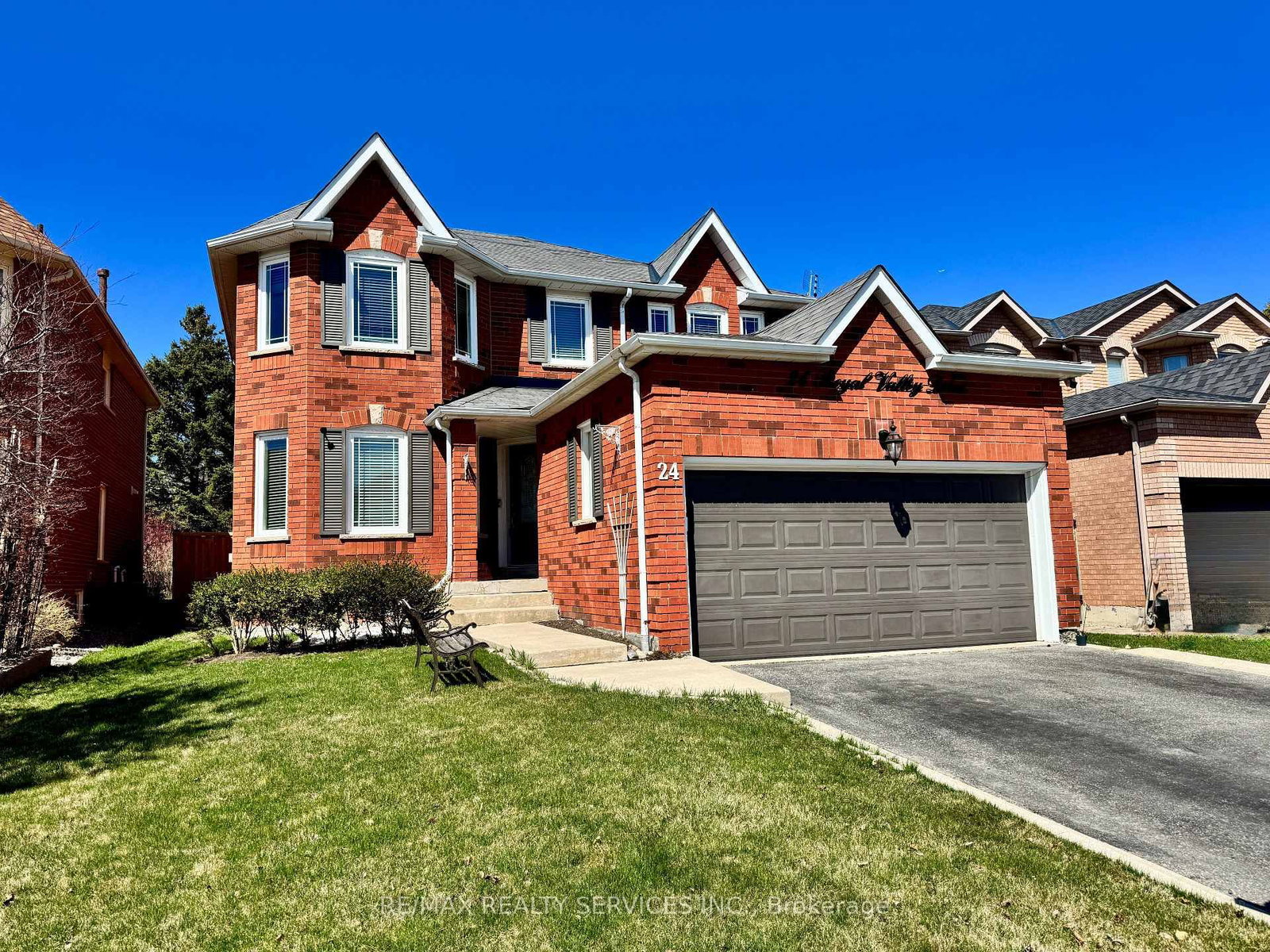 24 Royal Valley Drive - Photo 2
