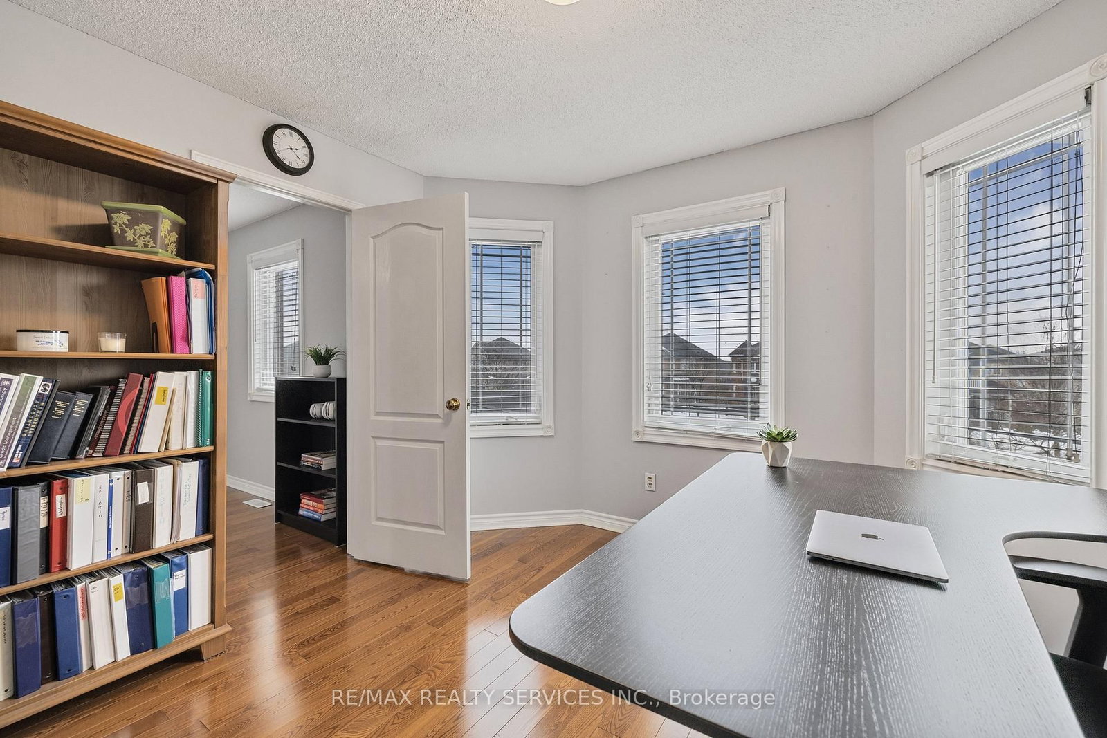 24 Royal Valley Drive - Photo 22