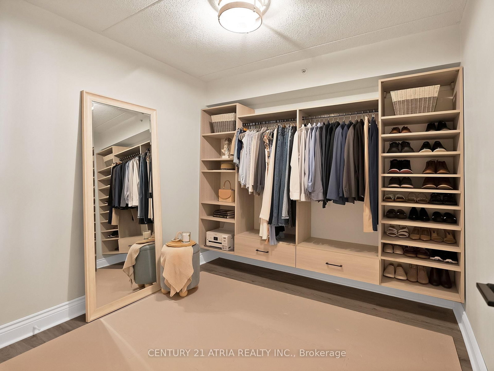 4015 Kilmer Drive, Unit 305 - Photo 14