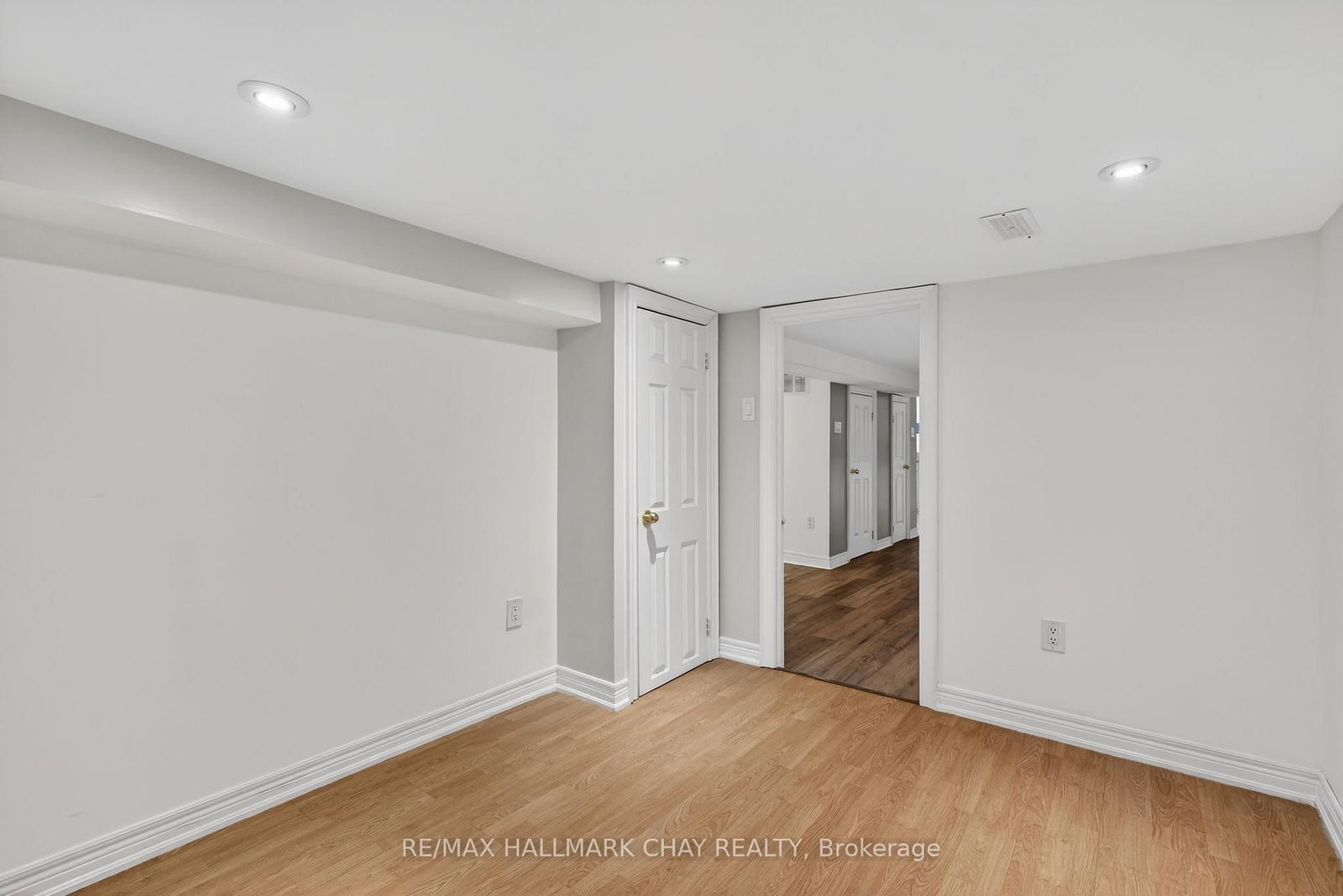 45 Caledonia Road, Unit Lower - Photo 16