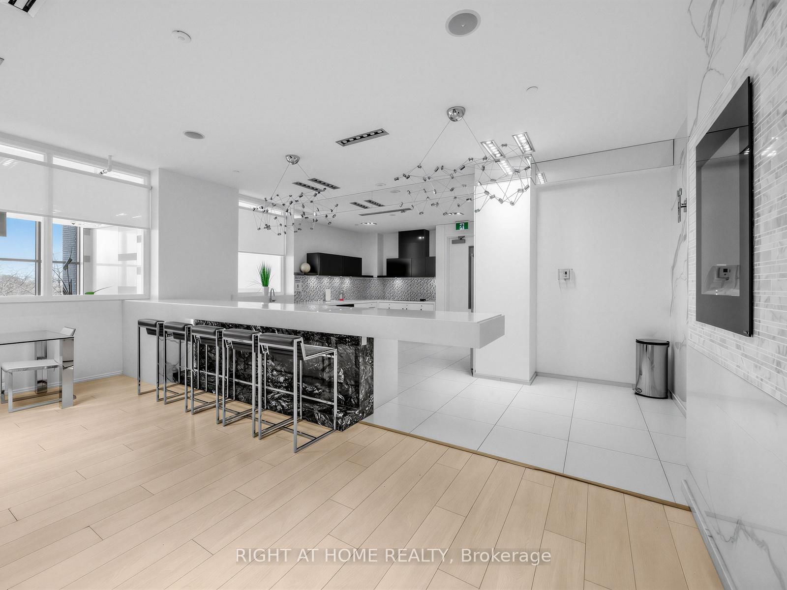 110 MARINE PARADE Drive, Unit 703 - Photo 53