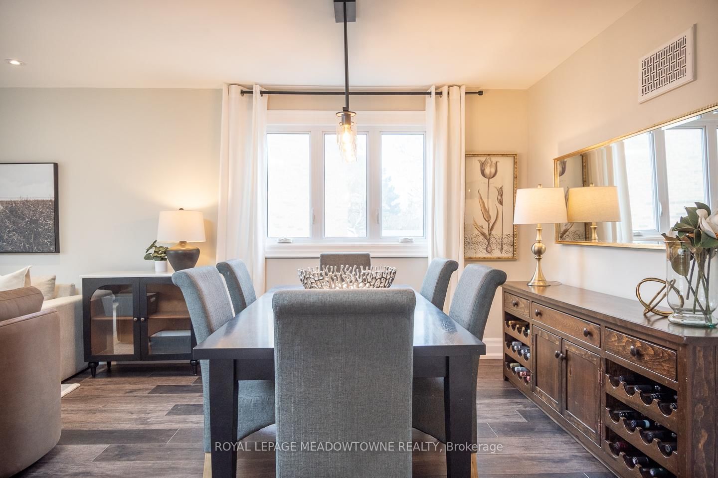 566 Moorelands Crescent - Photo 16