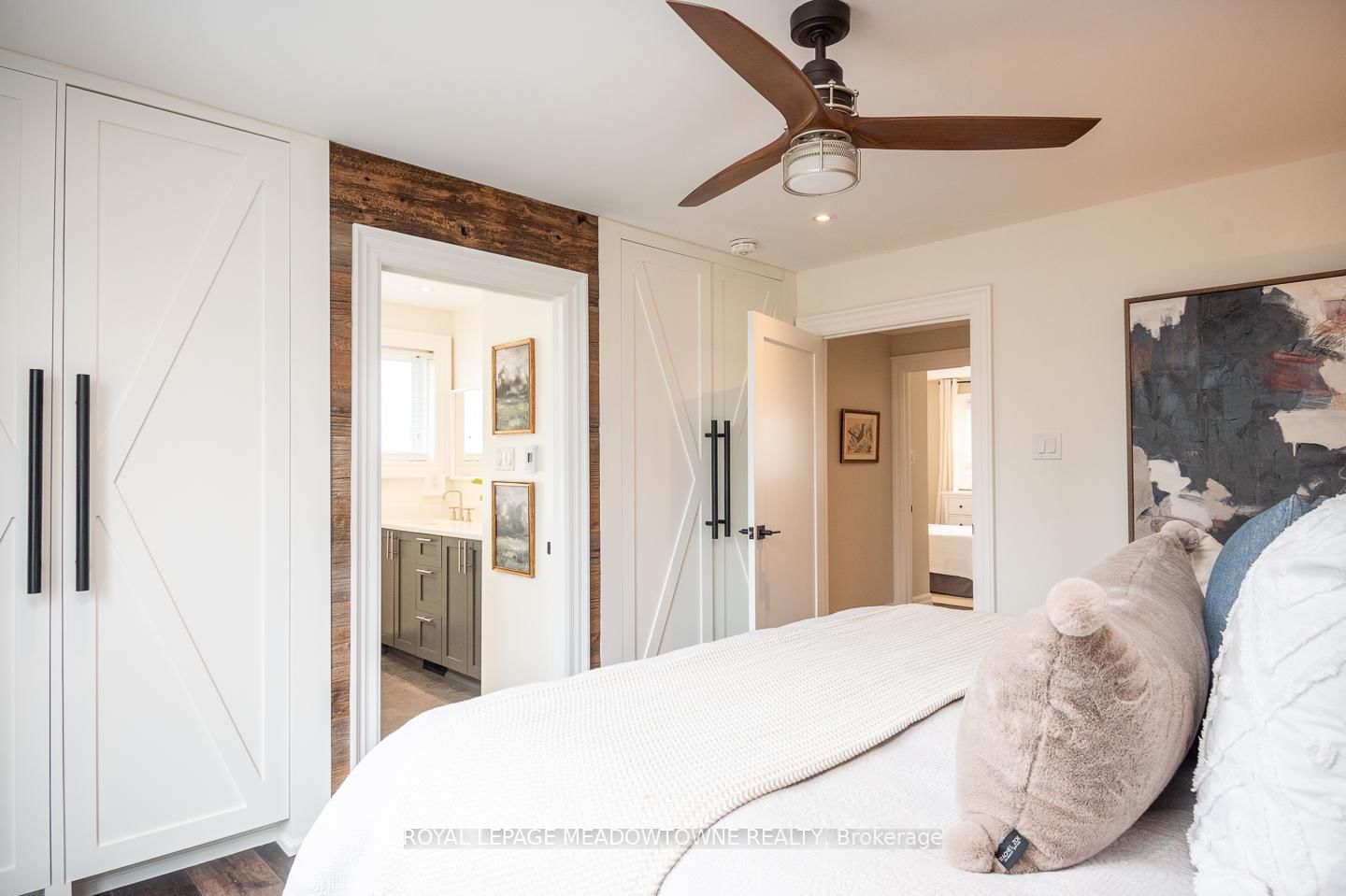 566 Moorelands Crescent - Photo 21