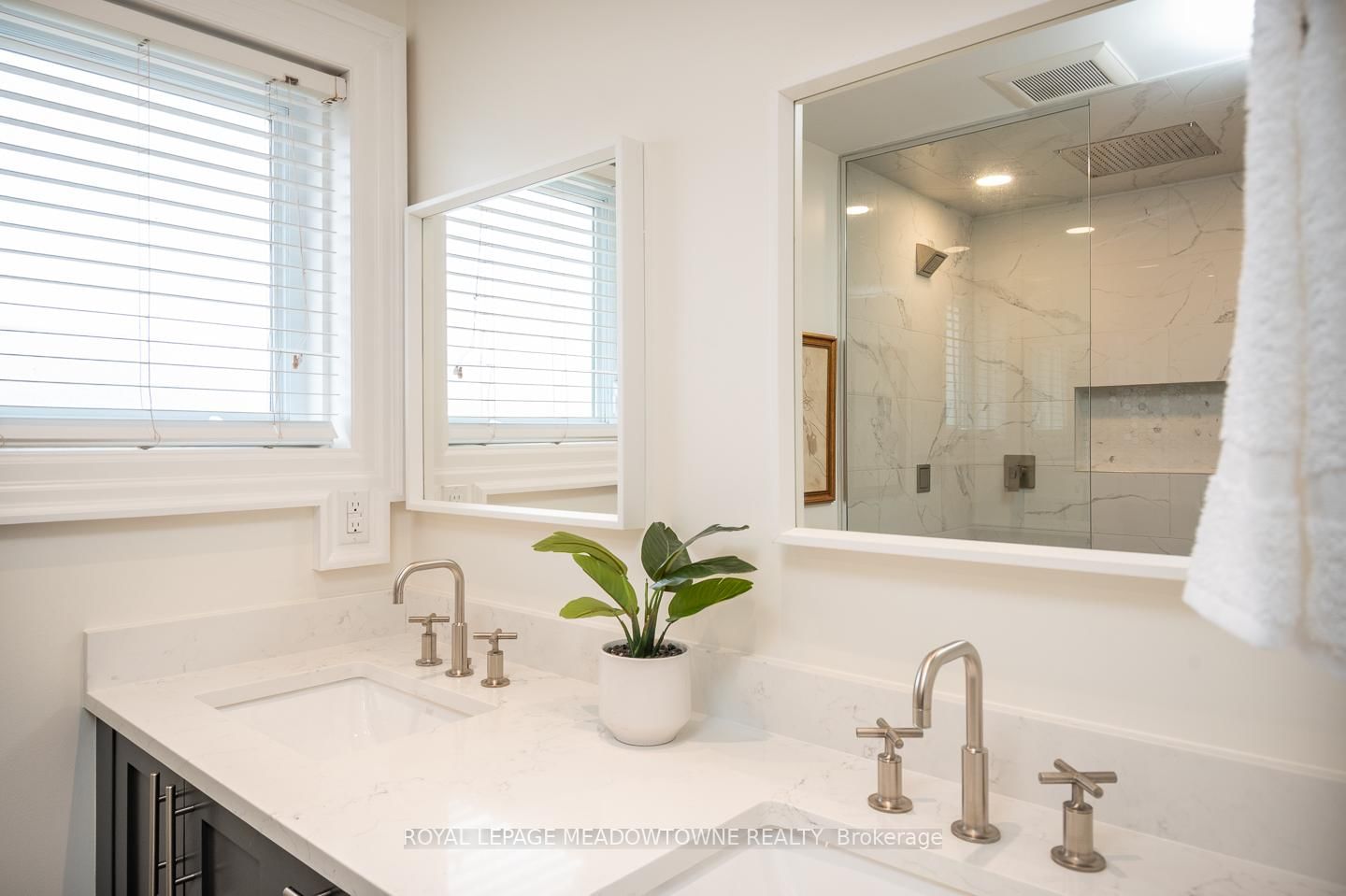 566 Moorelands Crescent - Photo 23