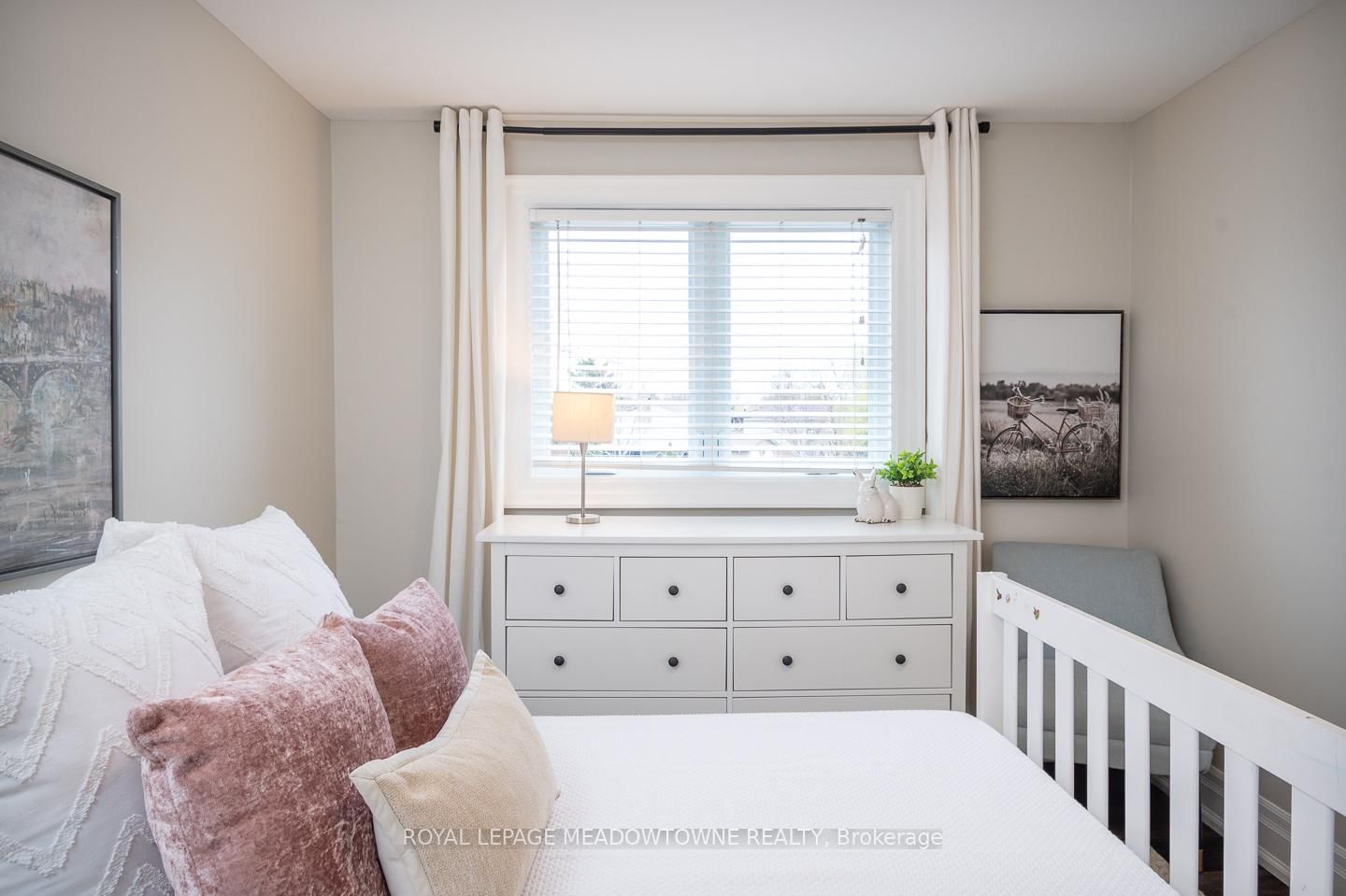 566 Moorelands Crescent - Photo 26
