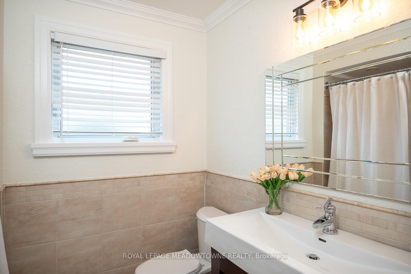 566 Moorelands Crescent - Photo 29