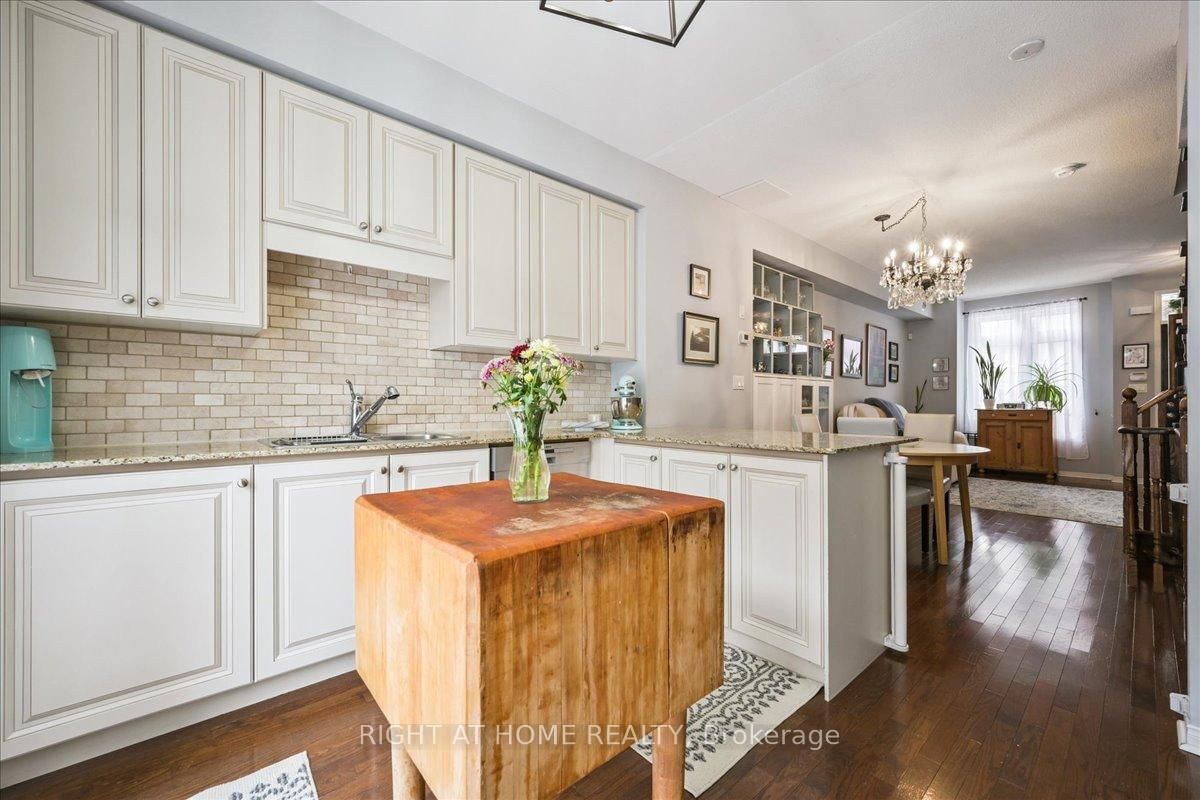 101 The Queensway, Unit TH 2 - Photo 10