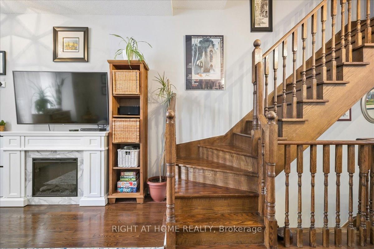 101 The Queensway, Unit TH 2 - Photo 12