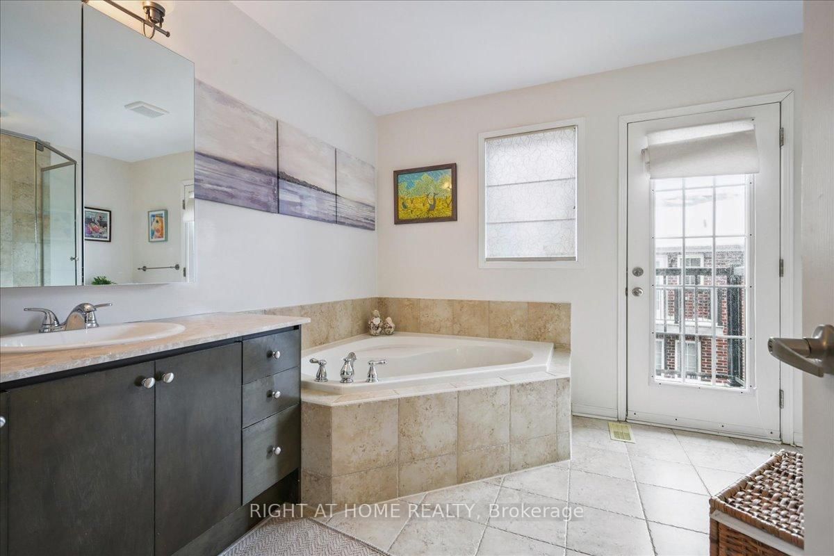 101 The Queensway, Unit TH 2 - Photo 20