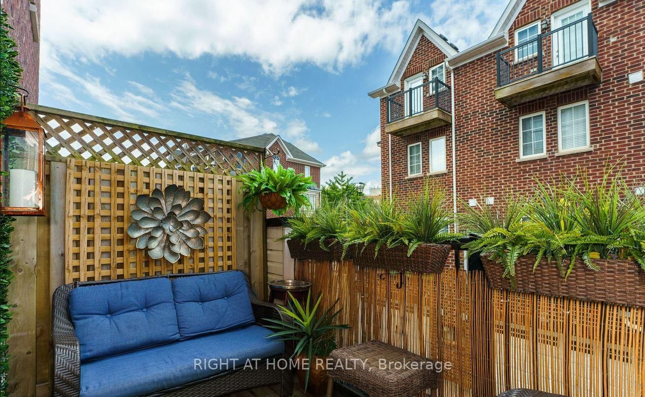 101 The Queensway, Unit TH 2 - Photo 27
