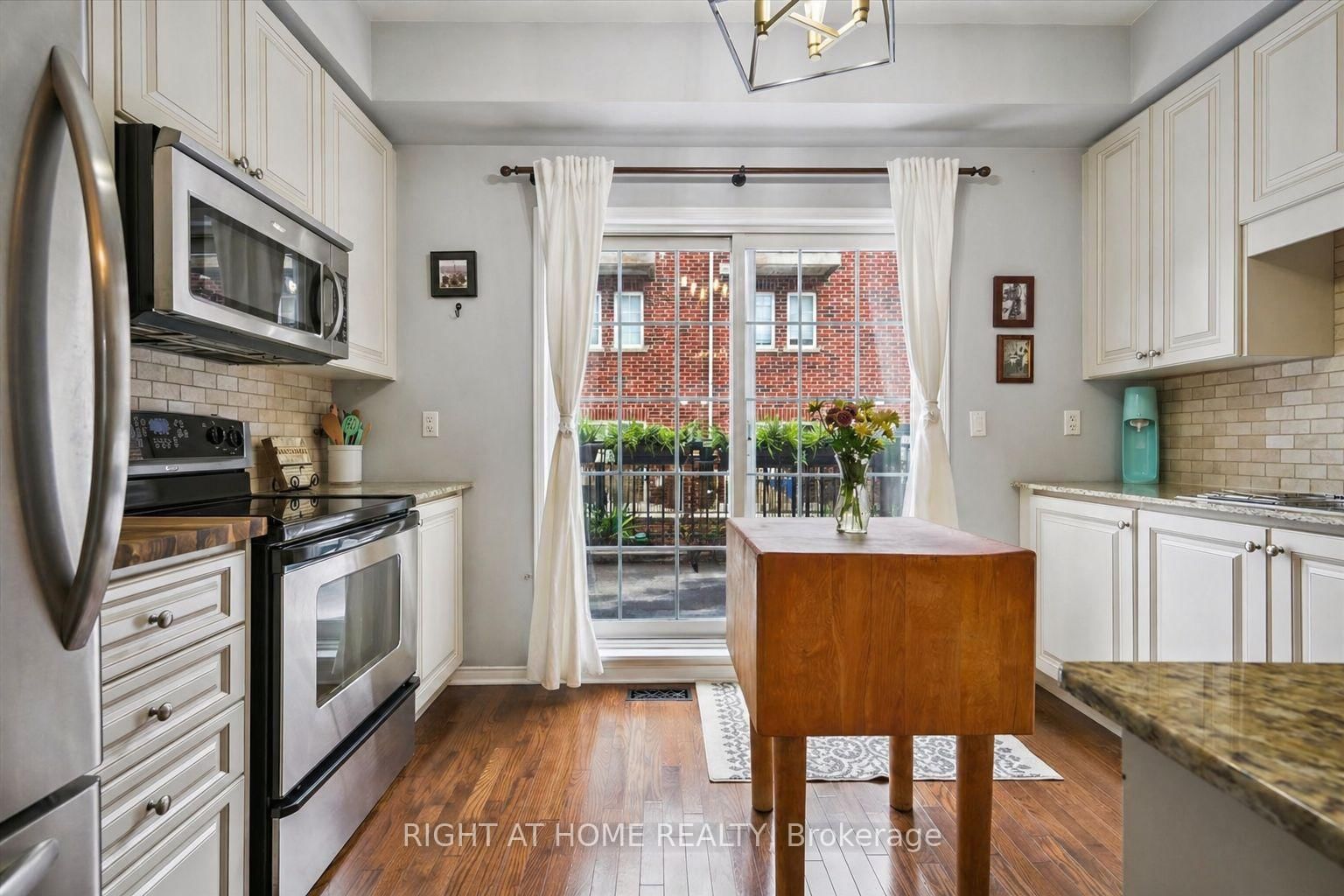 101 The Queensway, Unit TH 2 - Photo 7