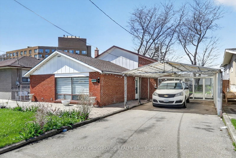 18 De Marco Blvd, Toronto, M6L 2W1 | Image 3