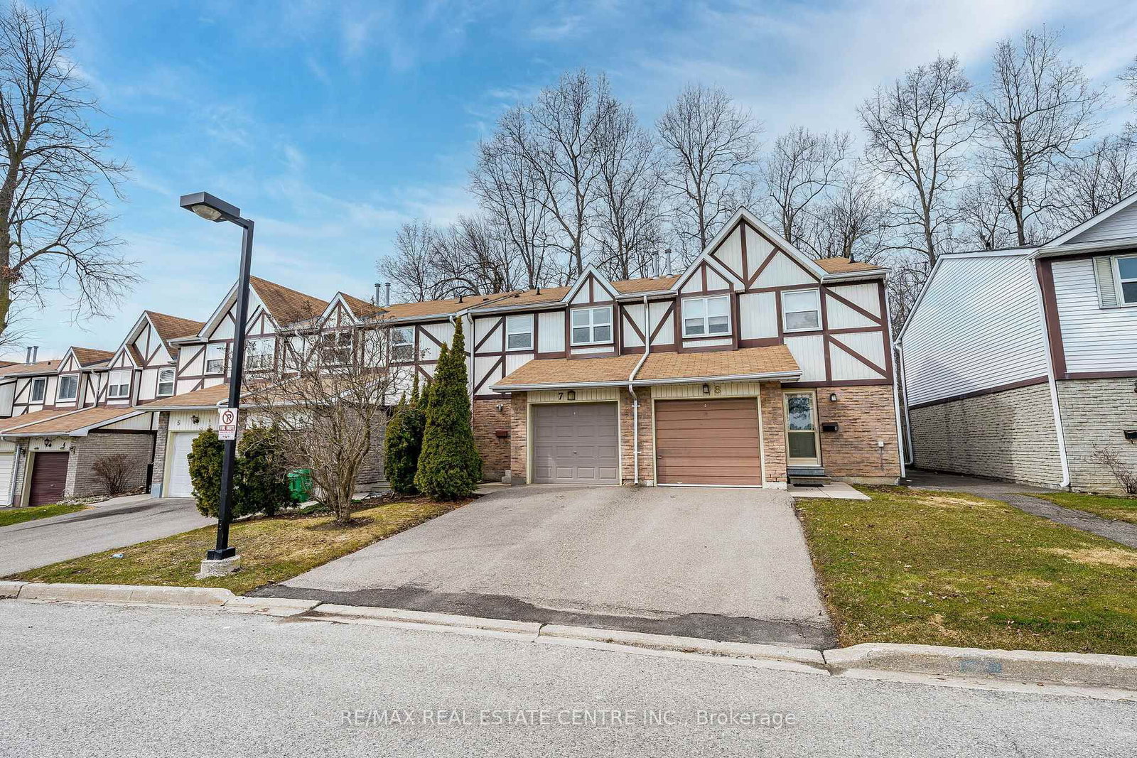 Townhouse for sale at 7 Morley Crescent, Brampton, Ontario, L6S 3K8 - Central Park - MLS: W13058690