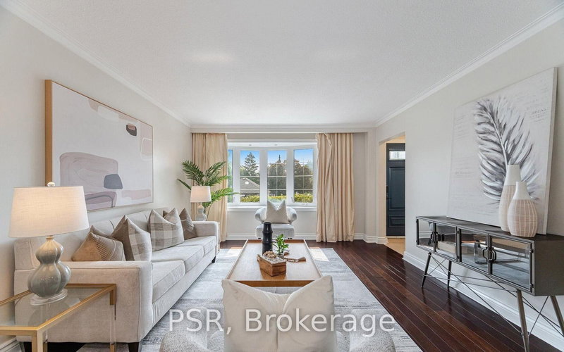 57 Stephen Dr, Toronto, M8Y 3M8 | Image 2