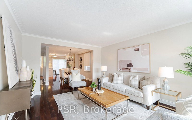 57 Stephen Dr, Toronto, M8Y 3M8 | Image 3