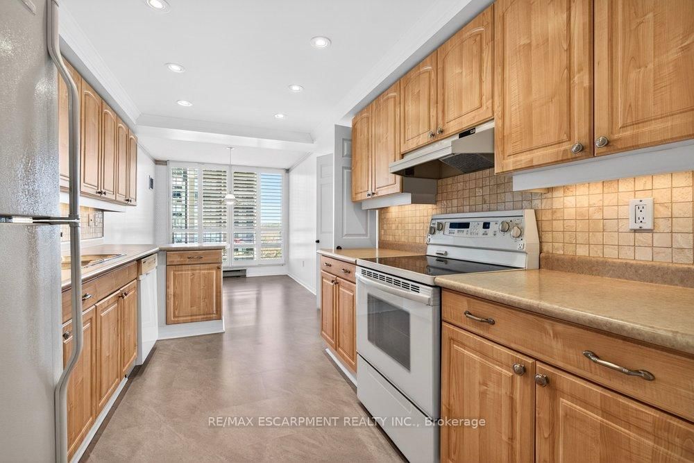 2170 Marine Drive, Unit 1001 - Photo 8