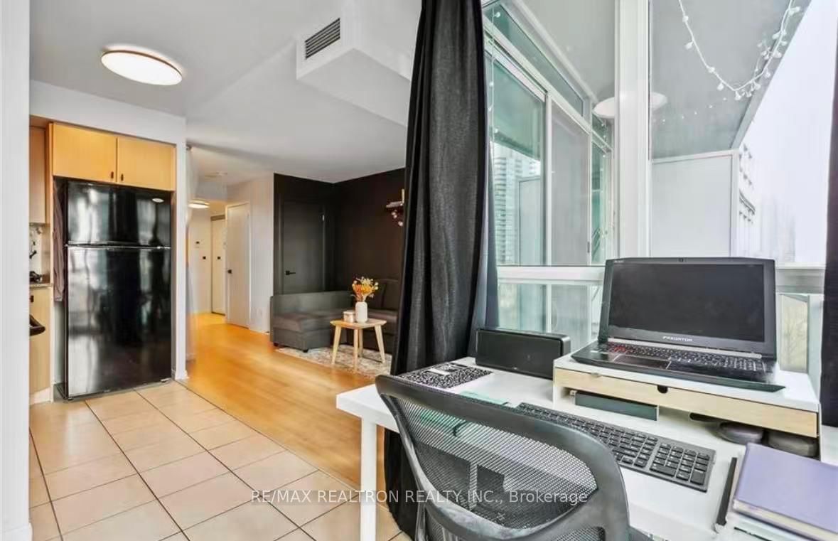 185 Legion Road N, Unit 710 - Photo 5