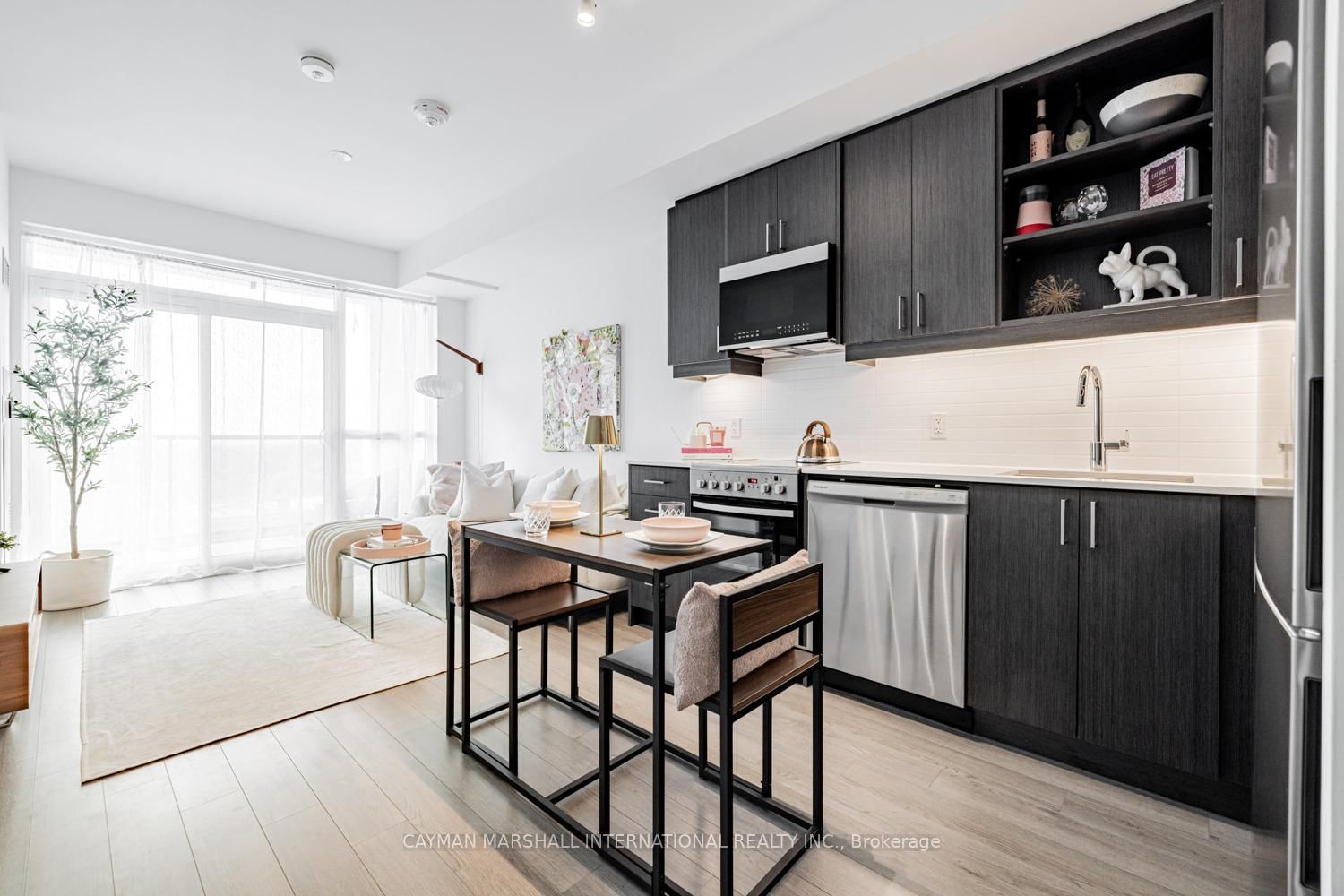 50 George Butchart Drive, Unit 524 - Photo 2