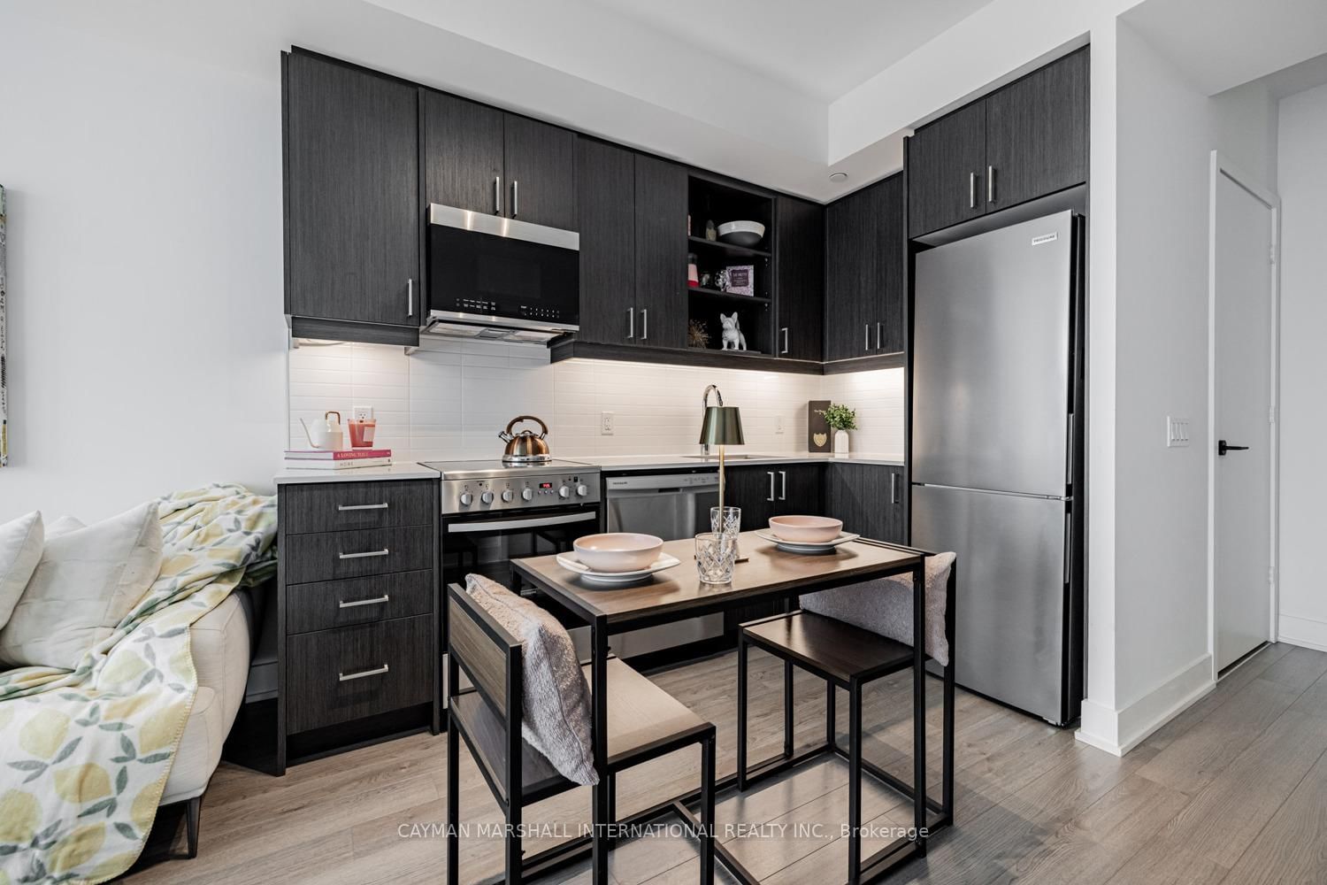 50 George Butchart Drive, Unit 524 - Photo 5