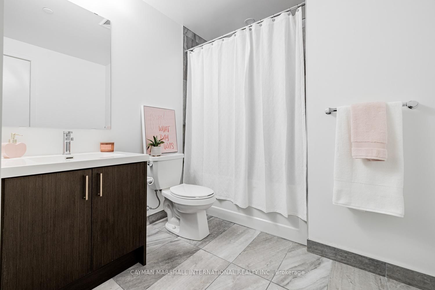 50 George Butchart Drive, Unit 524 - Photo 8