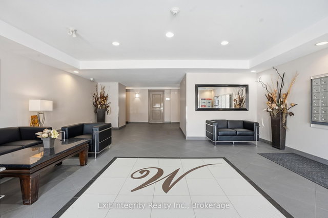 202 - 396 Plains Road E