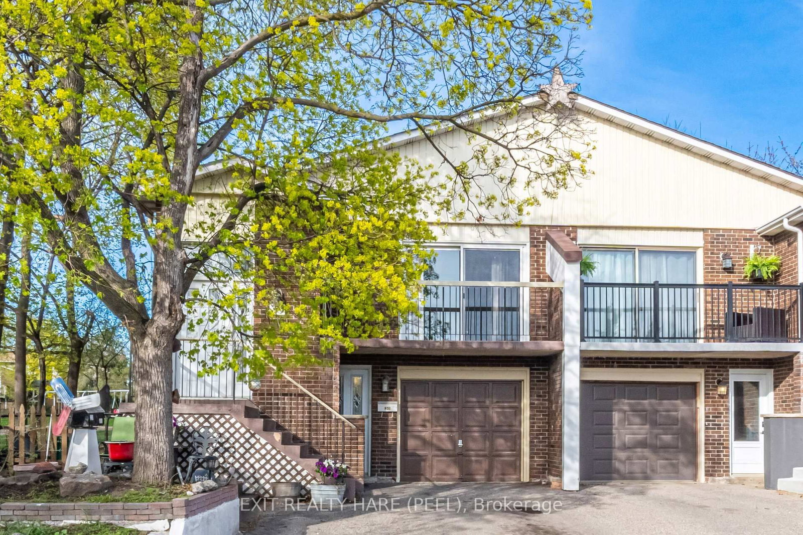 Semi-Detached House for sale at 30 Thorsby Court, Brampton, Ontario, L6V 3T9 - Brampton North - MLS: W13059196