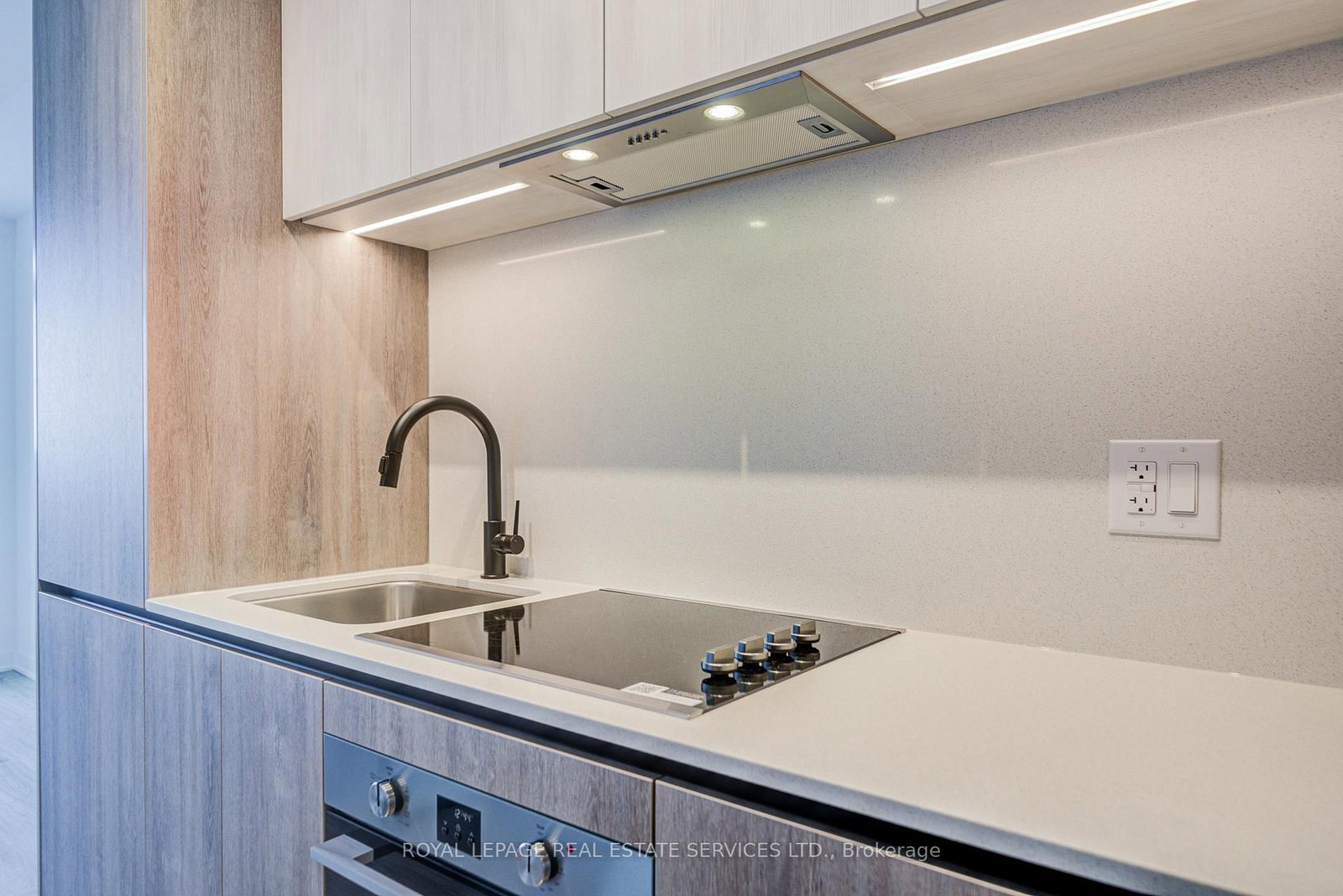 2495 Eglinton Avenue W, Unit 1007 - Photo 14