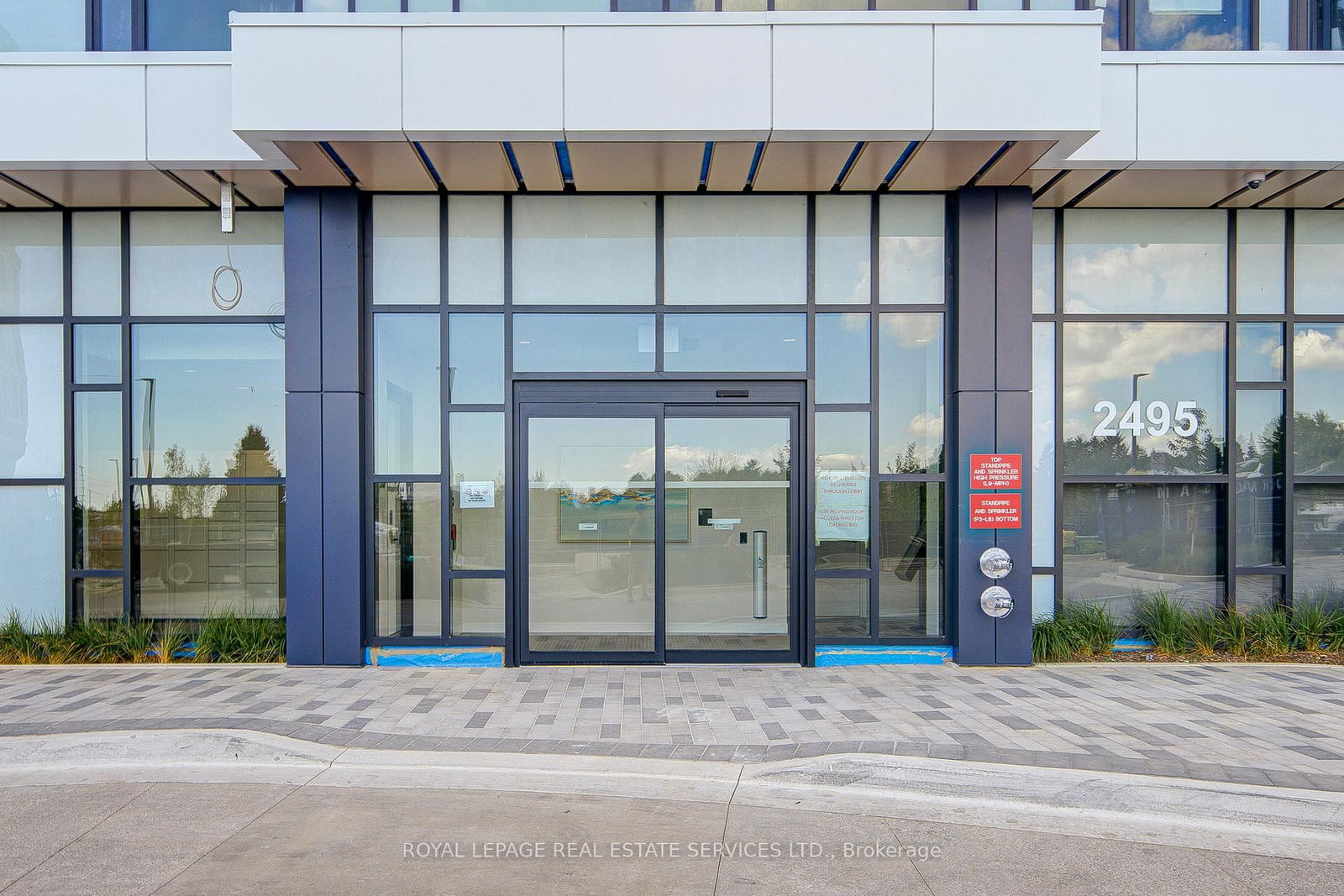 2495 Eglinton Avenue W, Unit 1007 - Photo 2