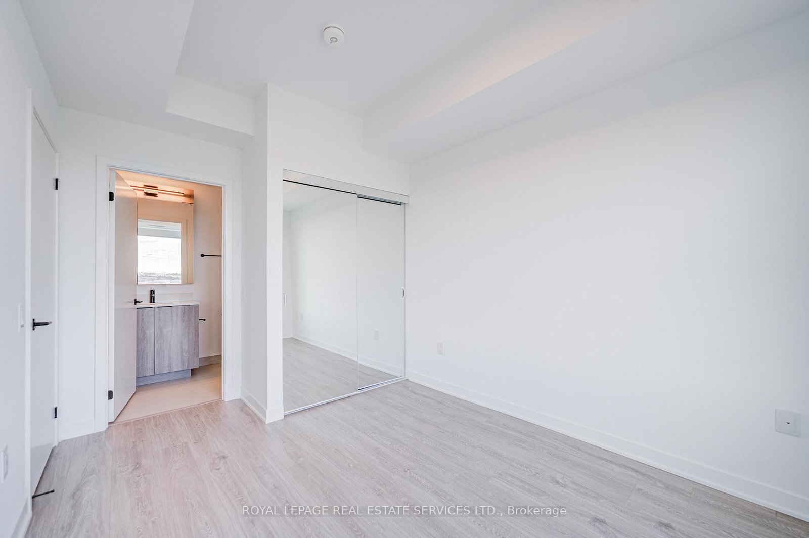 2495 Eglinton Avenue W, Unit 1007 - Photo 24
