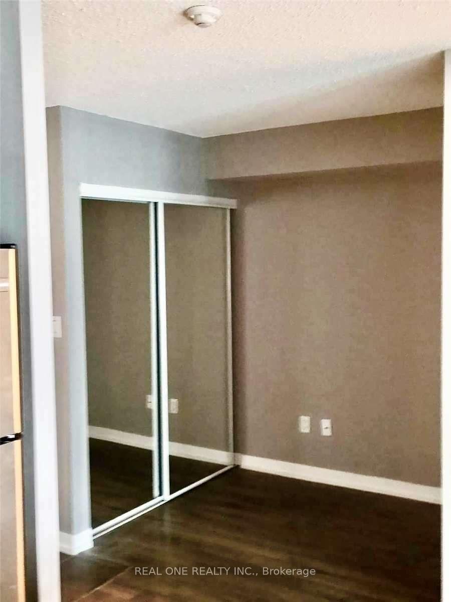 816 Lansdowne Avenue, Unit 709 - Photo 2