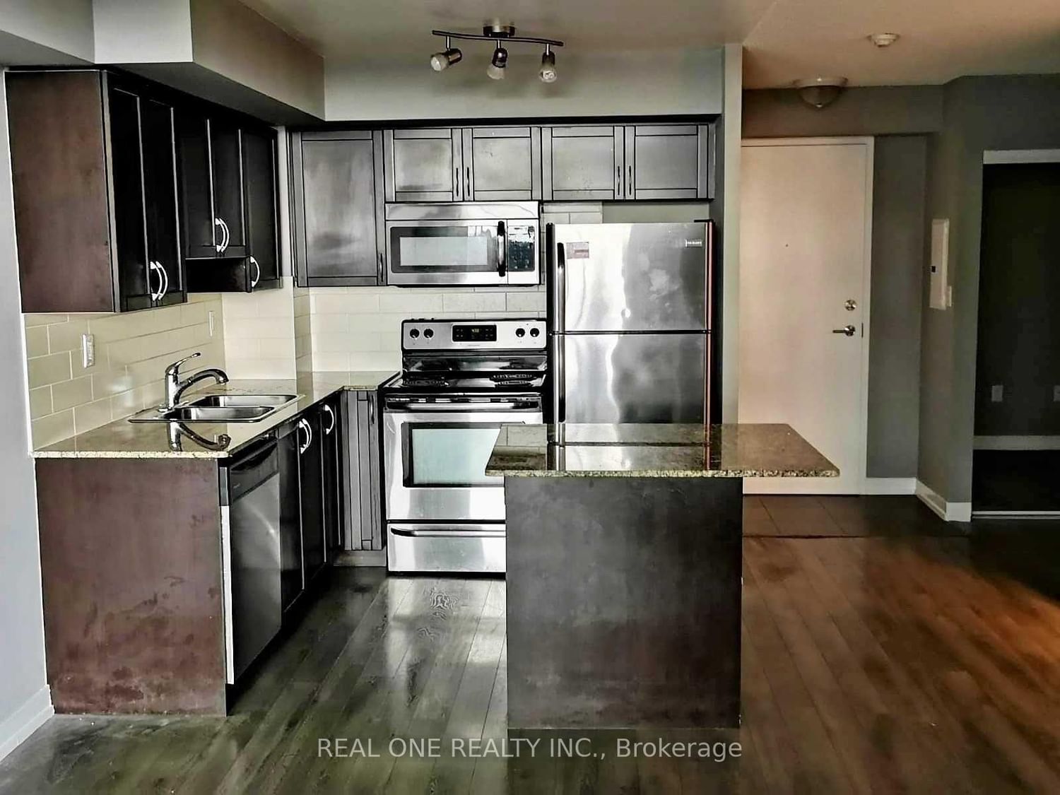 816 Lansdowne Avenue, Unit 709 - Photo 5