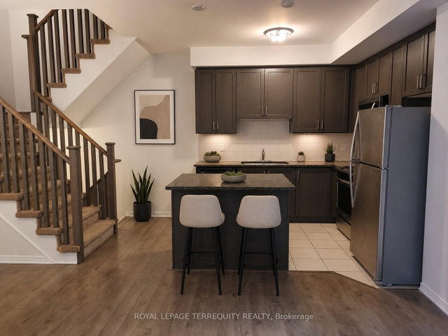 10 - 12 Applewood Lane