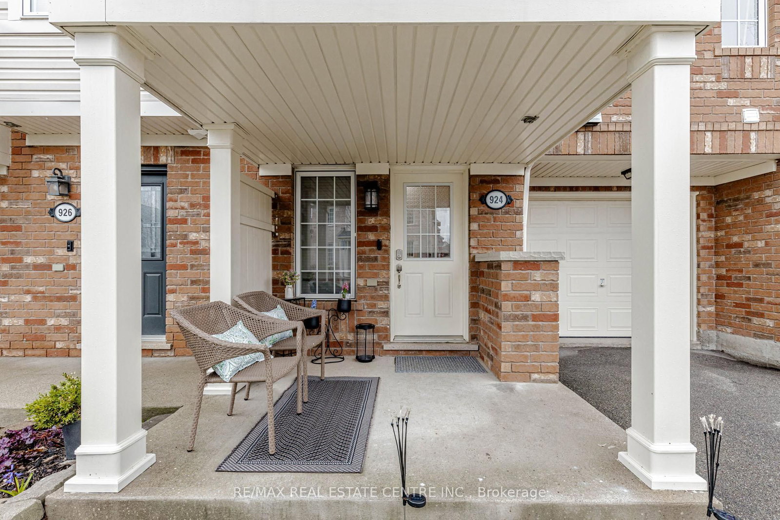 924 Burgess Gardens - Photo 5