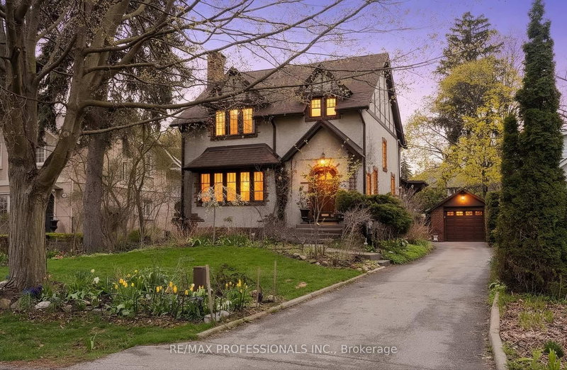 60 Burnhamthorpe Cres, Toronto, M9B 6G8 | Image 2