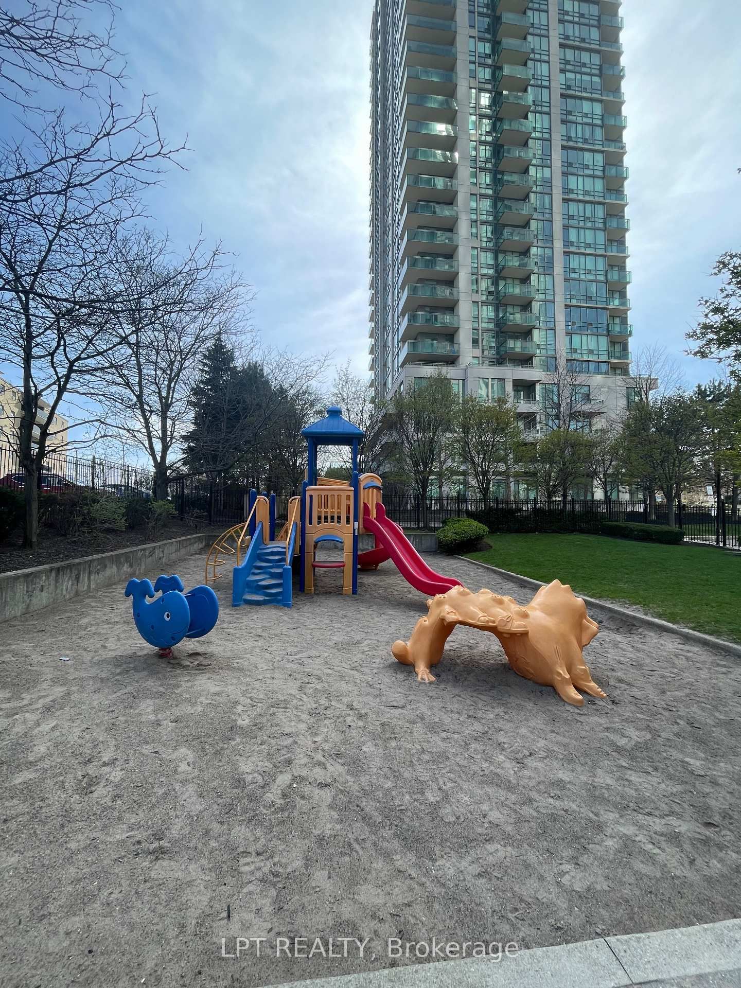 3504 Hurontario Street, Unit 808 - Photo 12