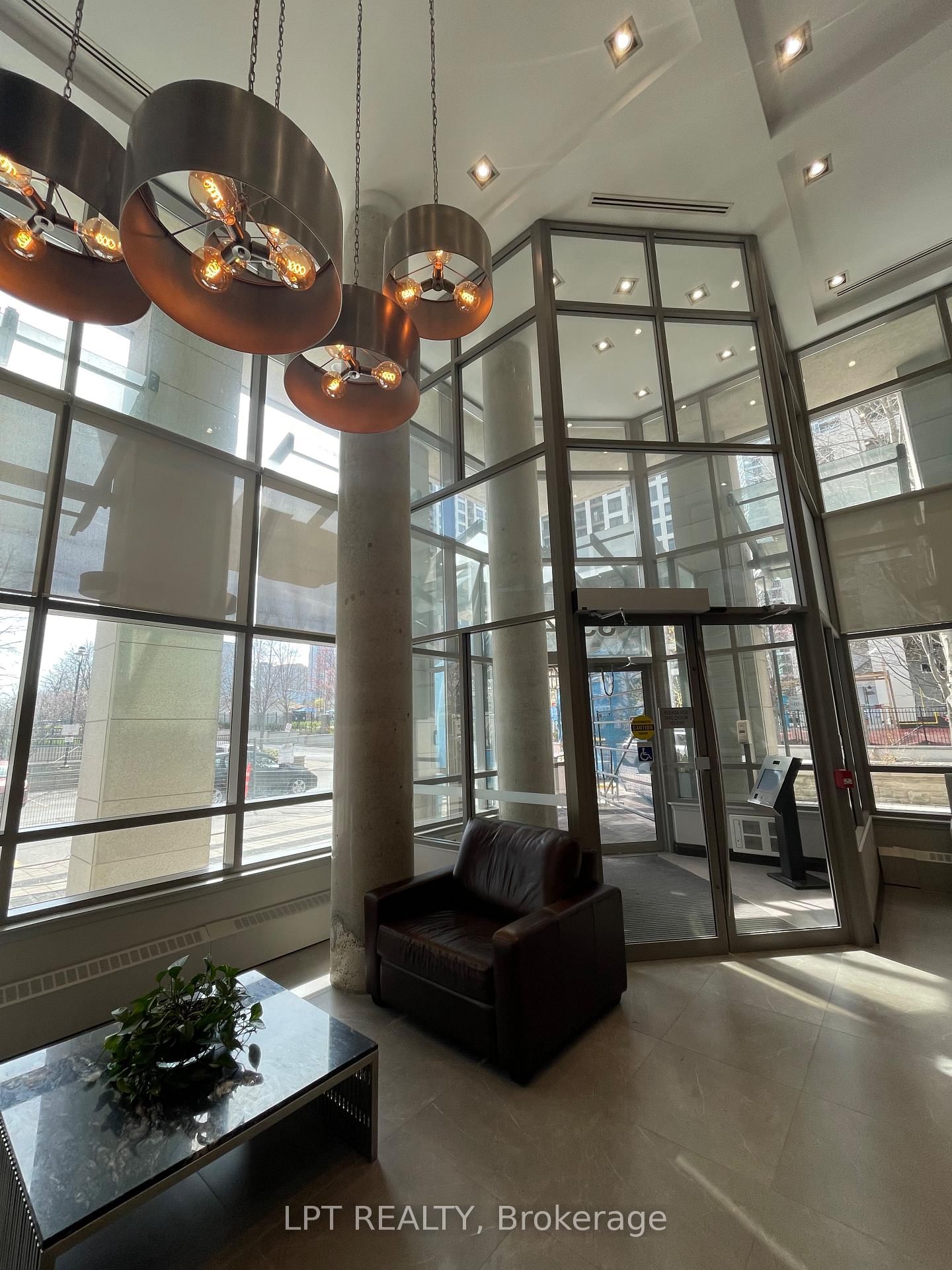 3504 Hurontario Street, Unit 808 - Photo 3