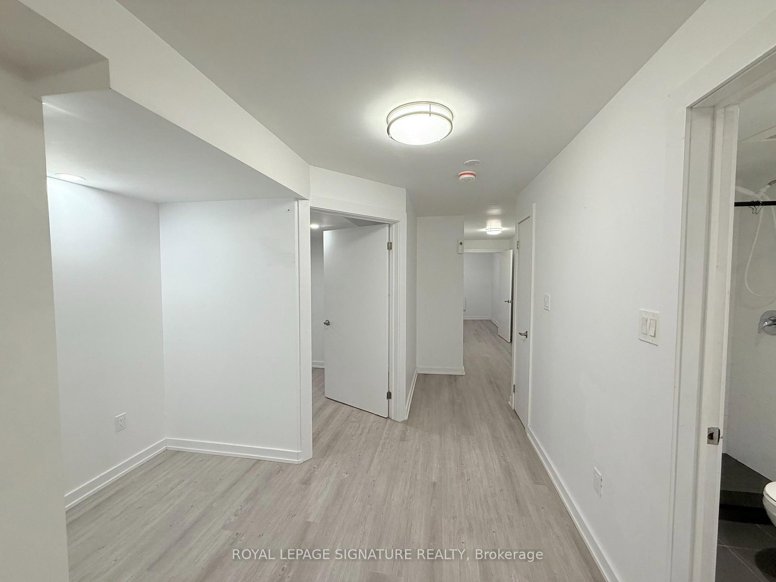 38 Burnhamthorpe Road W - Photo 15