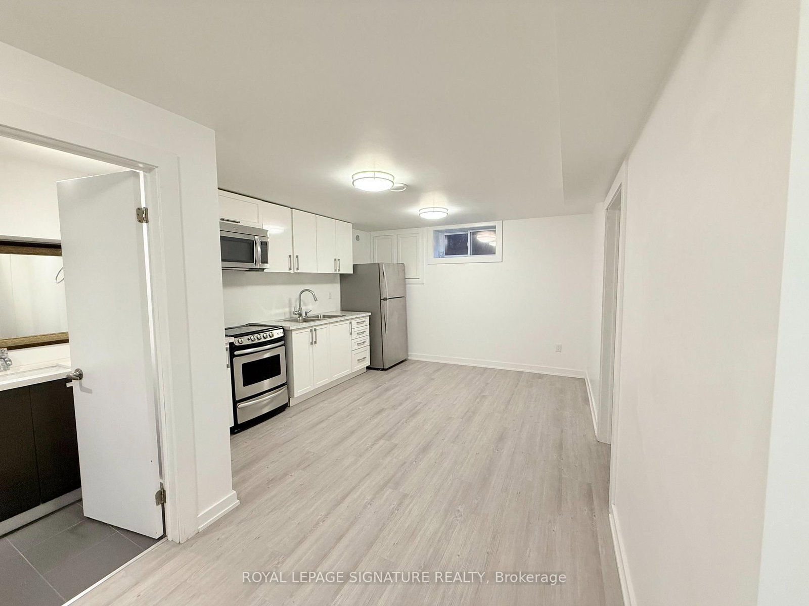 38 Burnhamthorpe Road W - Photo 18