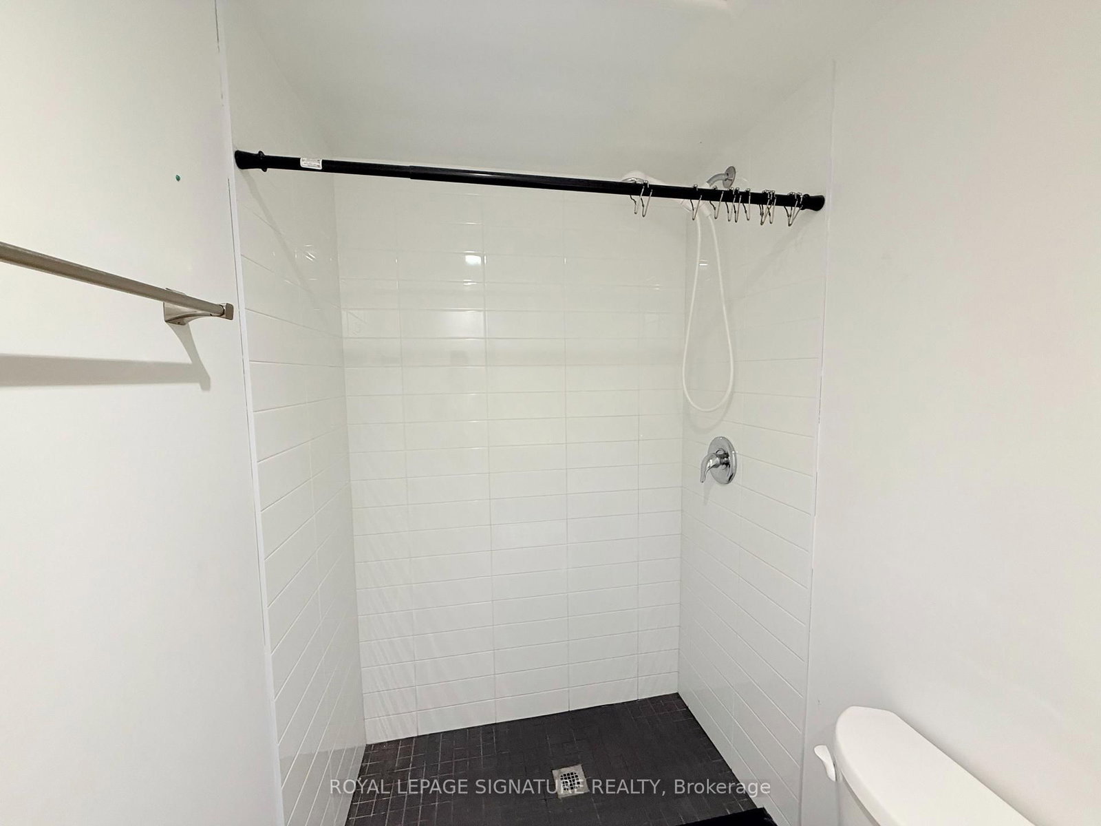 38 Burnhamthorpe Road W - Photo 29