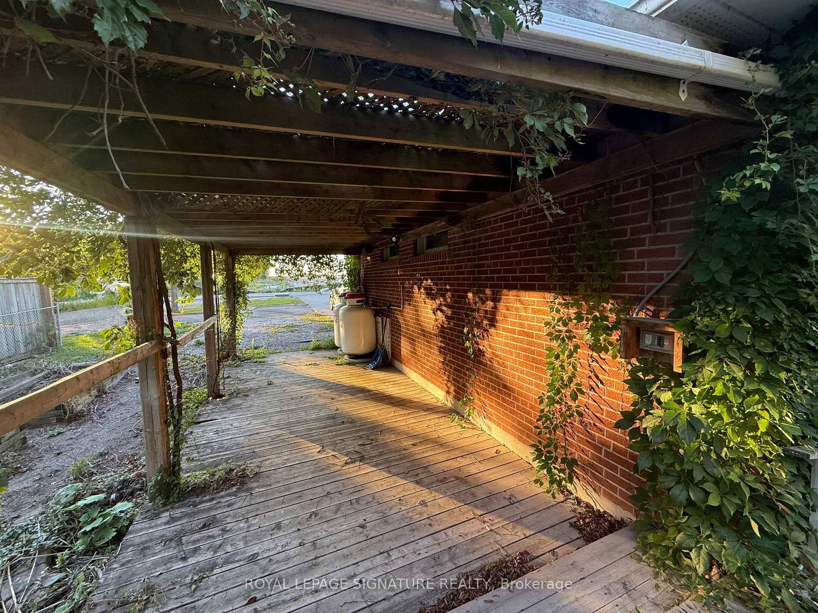 38 Burnhamthorpe Road W - Photo 5