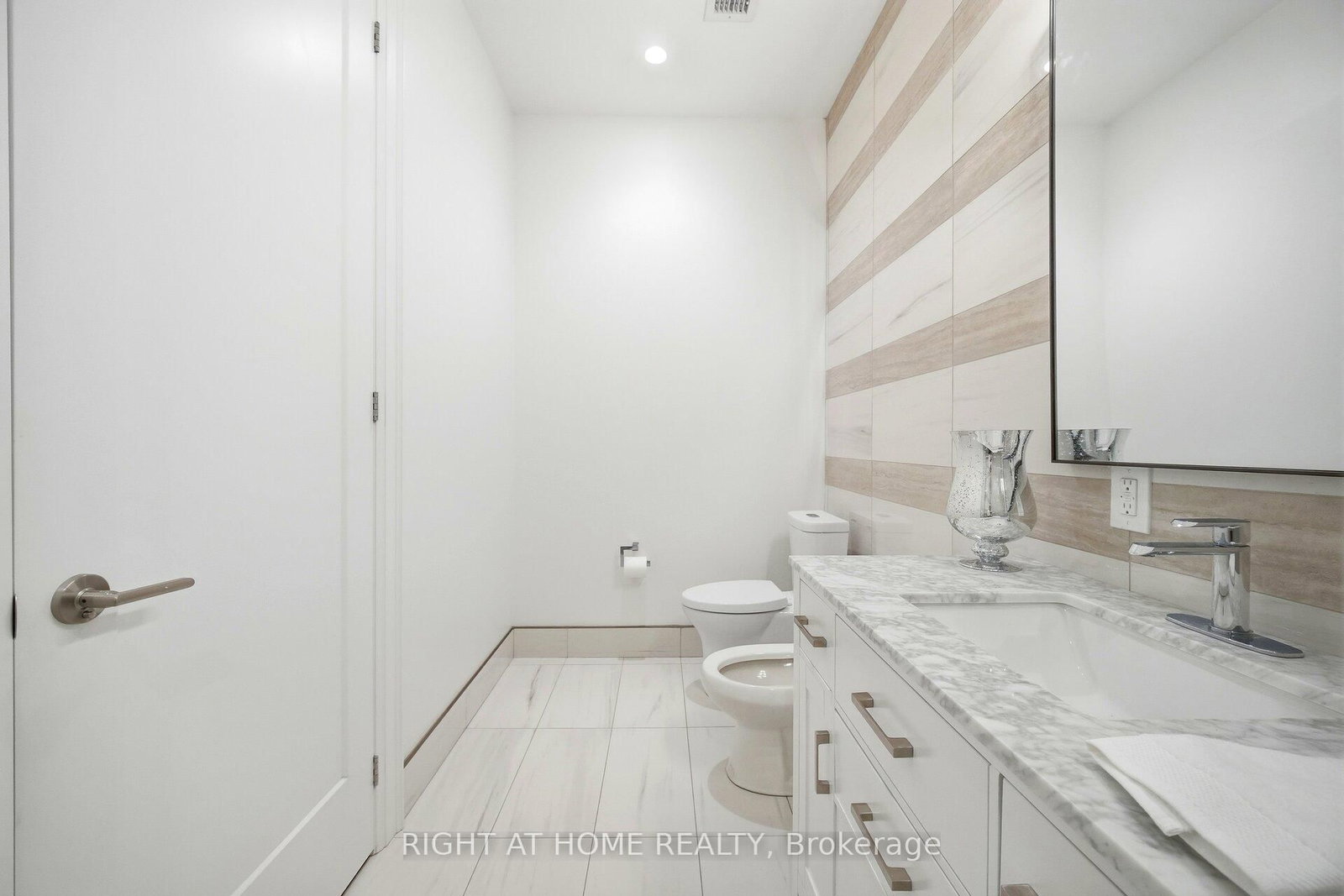 42 Mill Street, Unit 105 - Photo 36