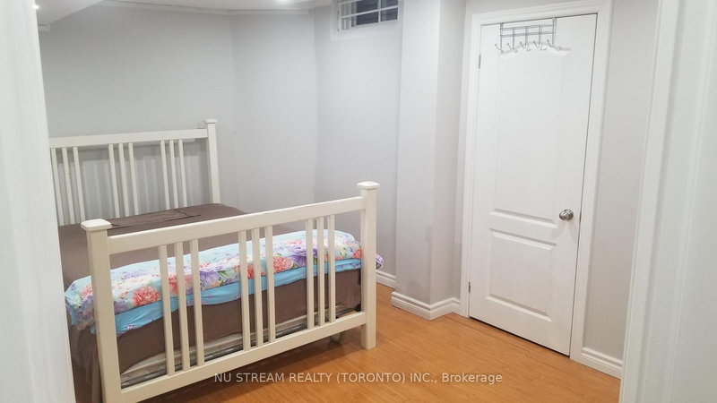 Lower - 1588 Princelea Pl, Mississauga, L5M 3P2 | Image 2