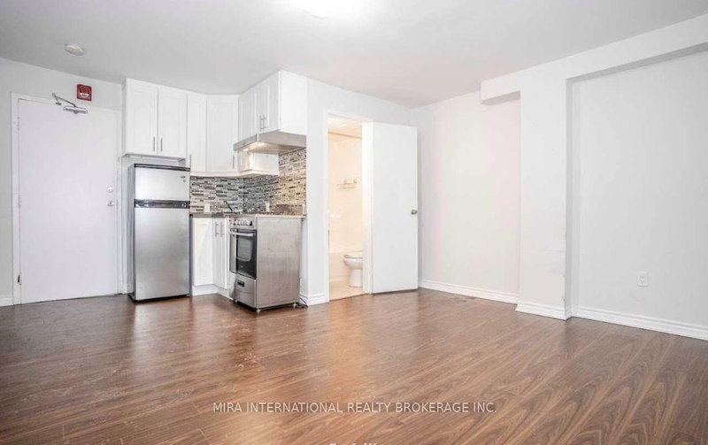 103 - 70 Melbourne Ave, Toronto, M6K 1K7 | Image 2