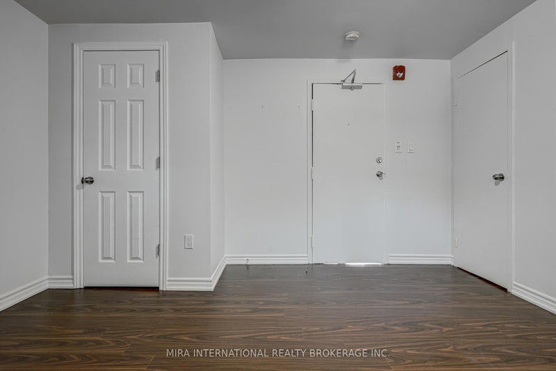 105 - 70 Melbourne Ave, Toronto, M6K 1K7 | Image 3