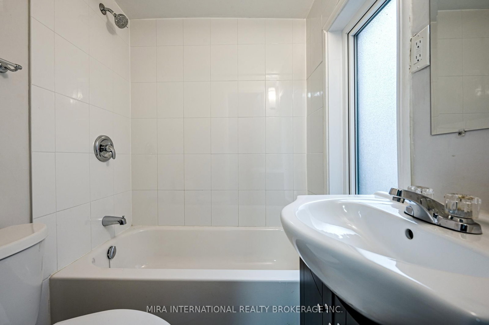 70 Melbourne Avenue, Unit 202 - Photo 6