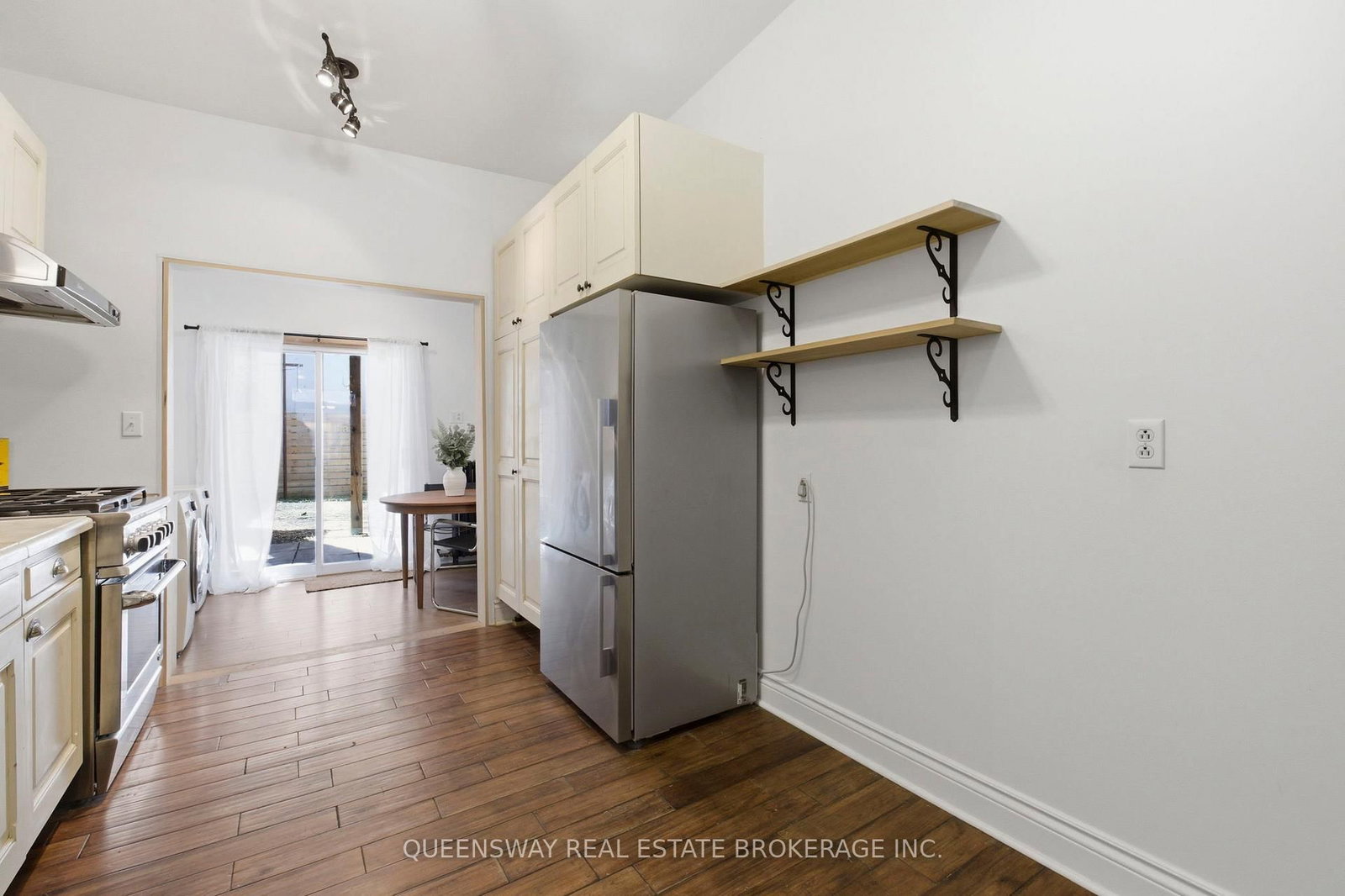 992 Dovercourt Road - Photo 12