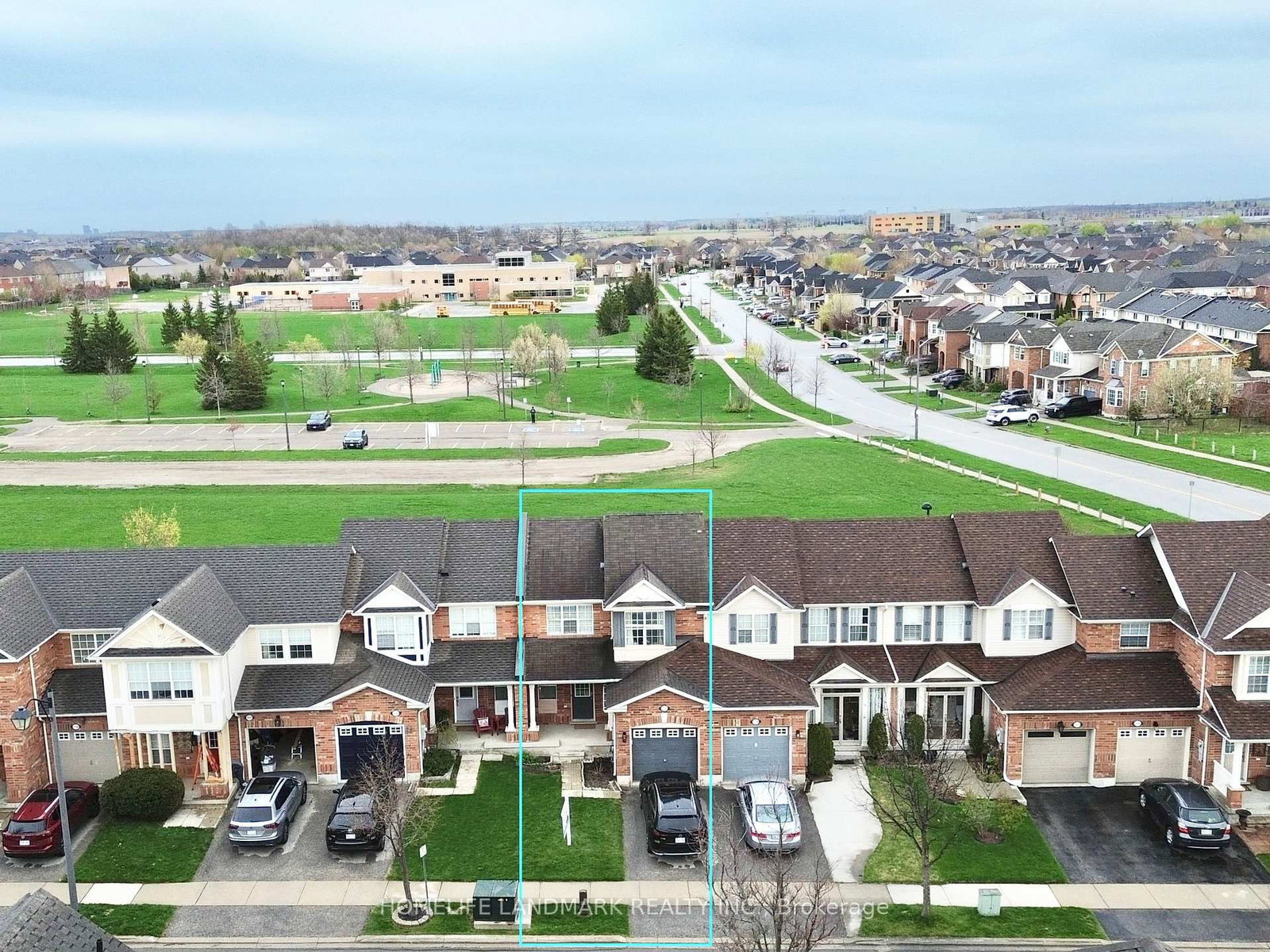 Townhouse for sale at 1158 Mcdowell Crescent, Milton, Ontario, L9T 6R6 - Beaty - MLS: W13061030