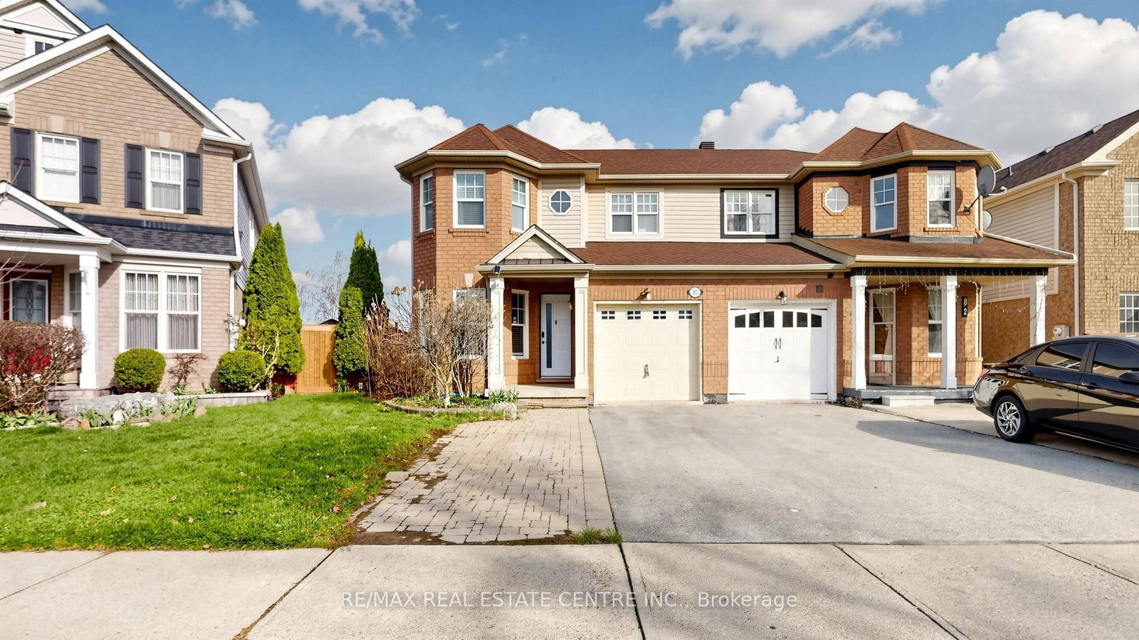 Semi-Detached House for sale at 80 Sweetwood Circle, Brampton, Ontario, L7A 2S1 - Fletcher's Meadow - MLS: W13061518