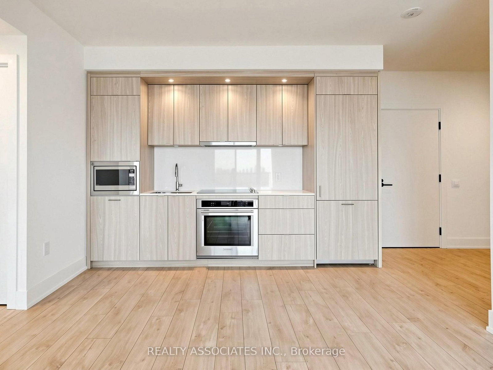 858 Dupont Street, Unit 535 - Photo 8