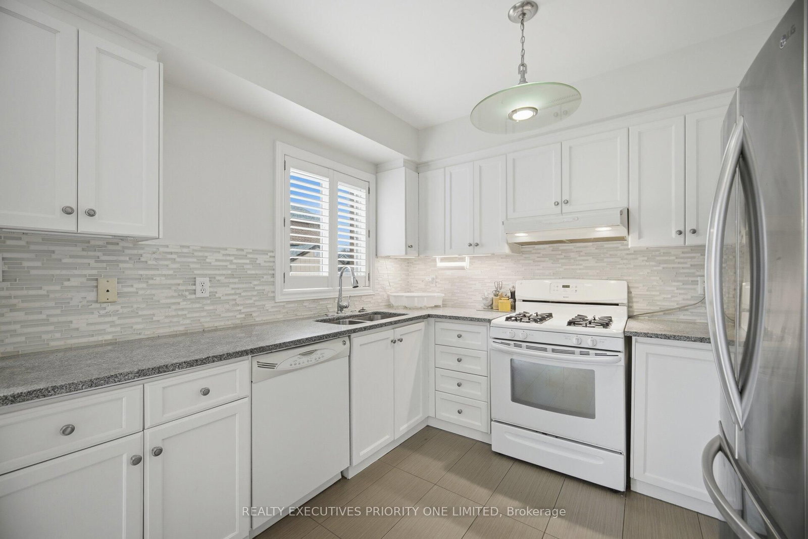 24 Archbury Circle • Caledon, ON photo 10